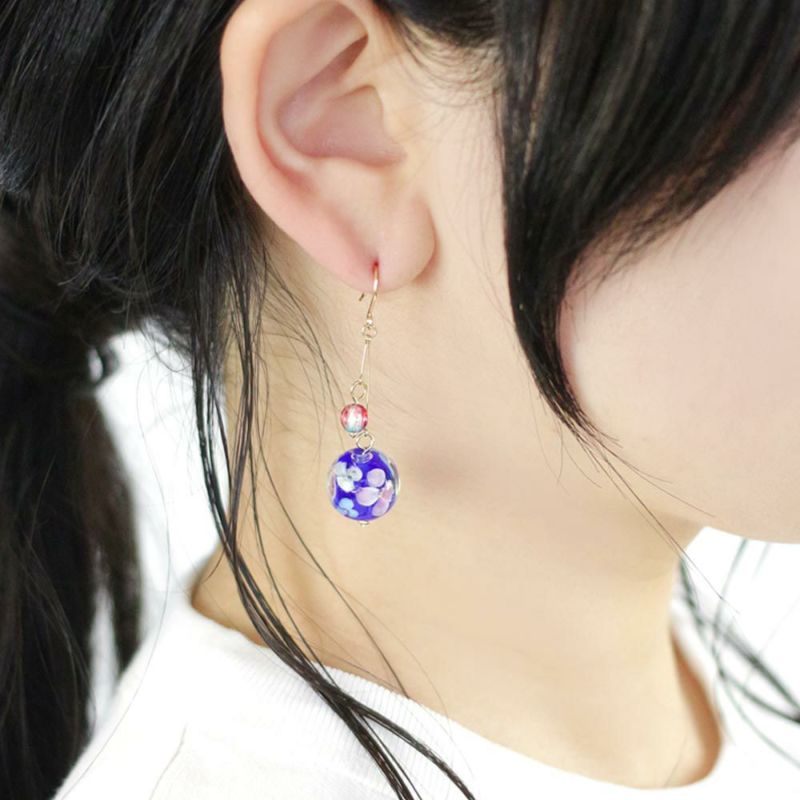 〈さゆりさま〉J189★とんぼ玉ツートンのピアス(変更可)★ハンドメイド さゆりさま〉J189☆とんぼ玉ツートンのピアス(変更可