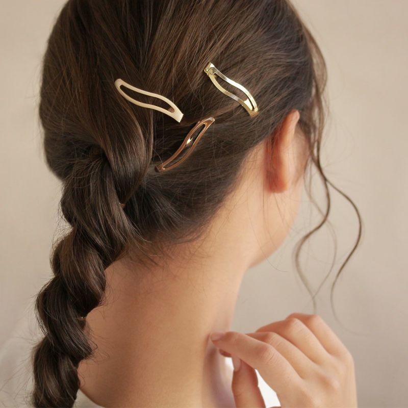 【楽天市場】【大容量】ON-beauty ヘアピン アメリカ スモール スモール玉付 寸四甲丸 寸四甲丸玉付 寸六柳 オニ ネジ Uピン 細毛 黒  ブラック ヘアアレンジ 和装 ウエディング 髪留め 理容 美容 サロン ヘアメイク フォトスタジオ 写真館 : ON 楽天市場店