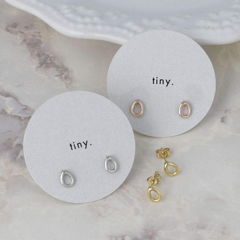 ピアス tiny. ニッケルフリー オーバル メタル スタッドピアス